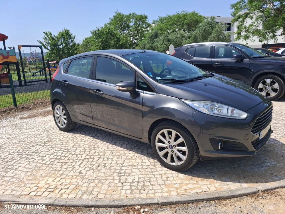Ford Fiesta 1.0 T EcoBoost Titanium - 4