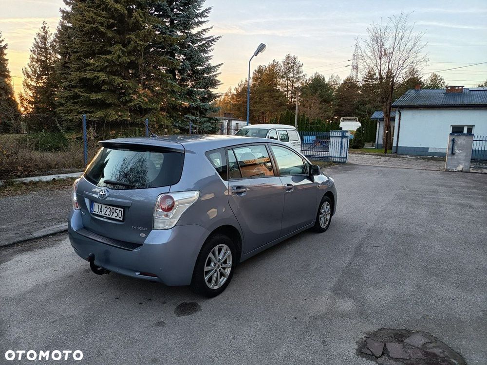 Toyota Verso - 3