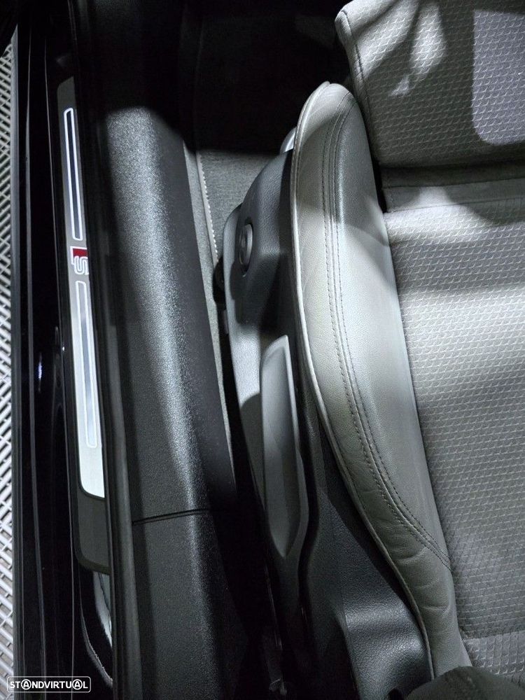 Audi A4 Avant 35 TDI S line S tronic - 23