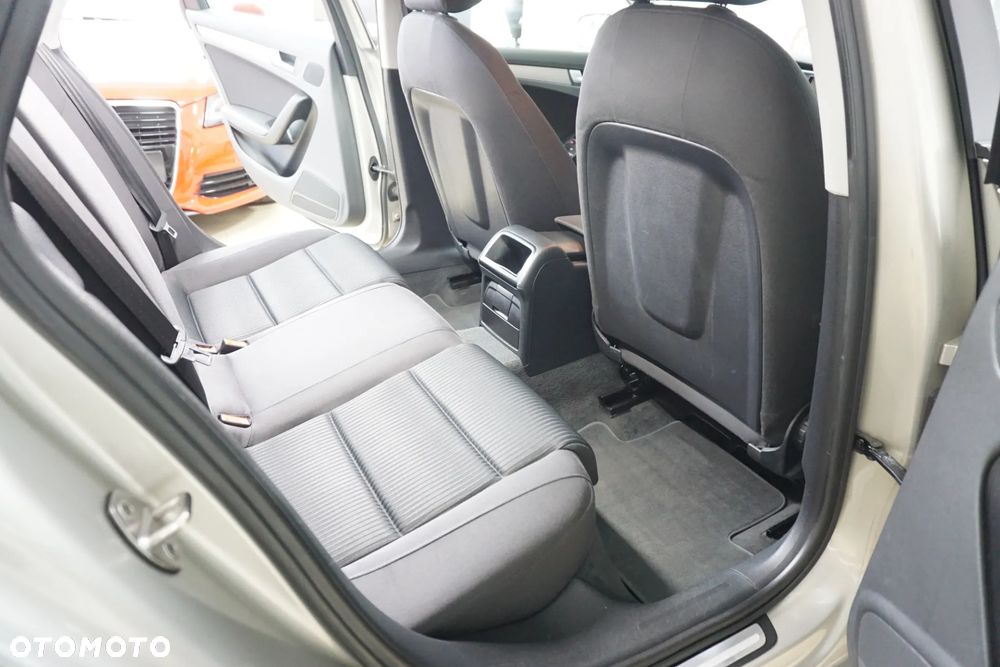 Audi A4 Avant 2.0 TDI DPF Ambiente - 22