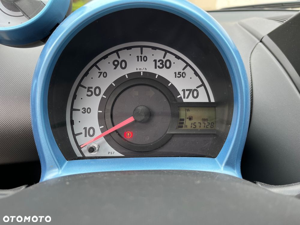 Peugeot 107 70 Millesim 200 - 17