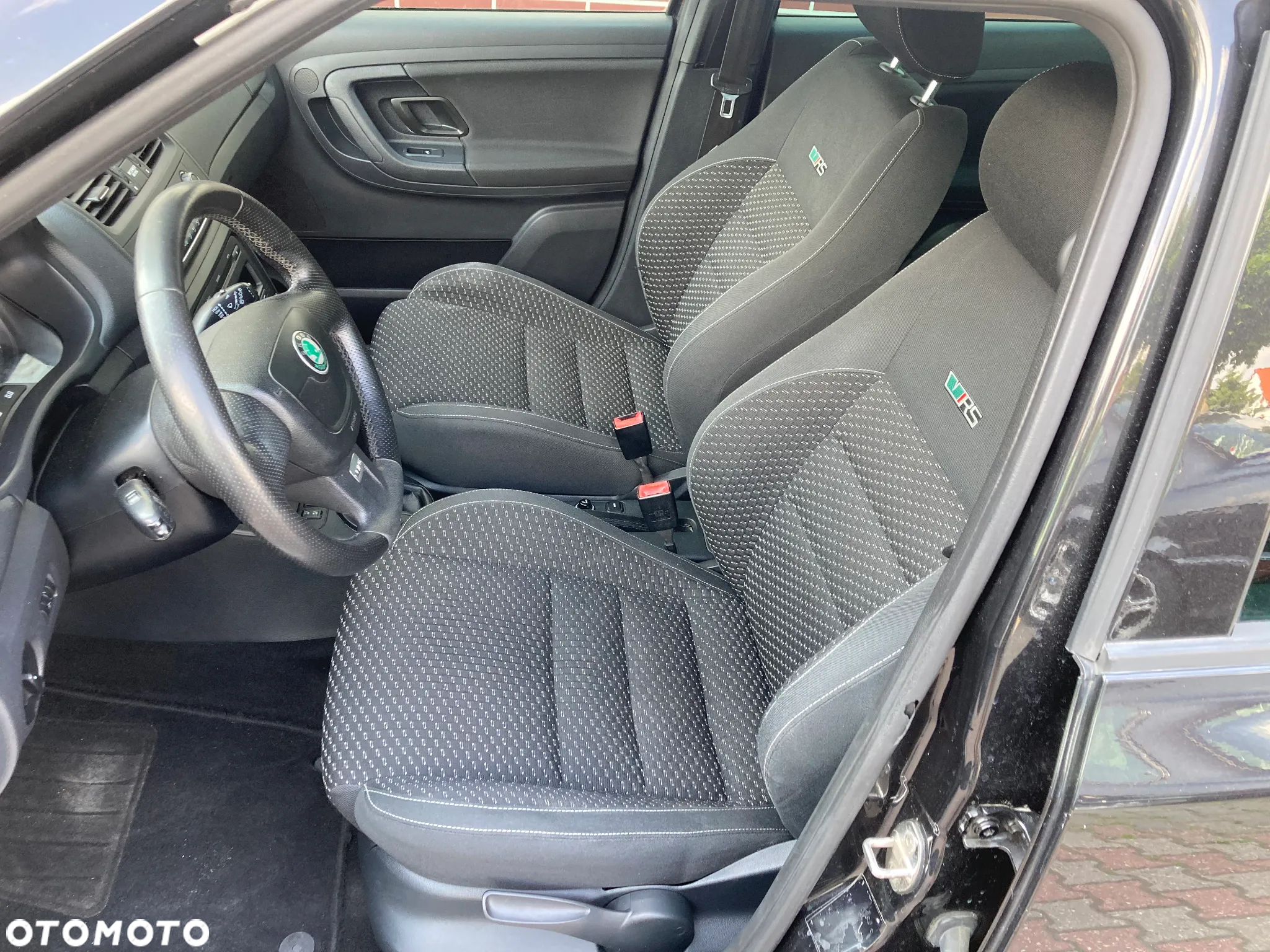 Skoda Fabia 1.4 TSI DSG RS - 11