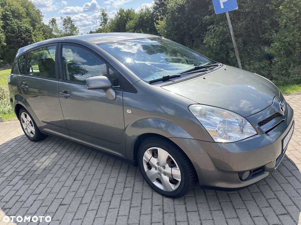 Toyota Corolla Verso 2.2 D-4D Prestige 7os - 6