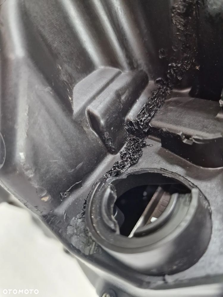 TOYOTA AVENSIS T27 LIFT 12- PRAWA LAMPA PRZEDNIA PRZÓD XENON , NR KOITO 05-28 , NR AUKCJI LPP53 - 16