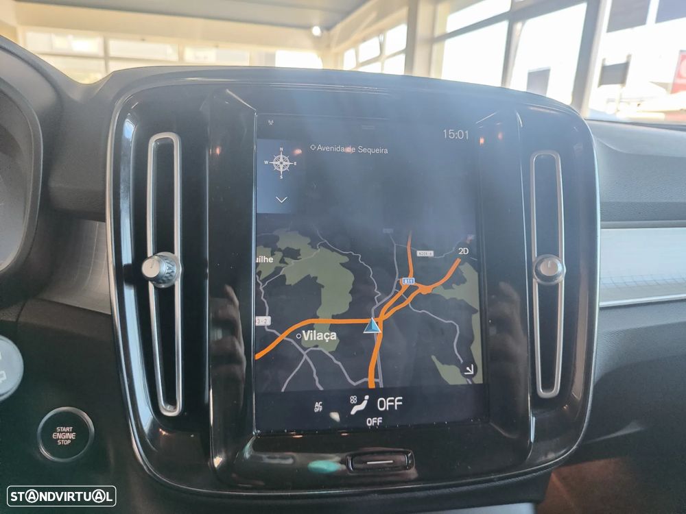 Volvo XC 40 2.0 D3 Momentum Geartronic - 31