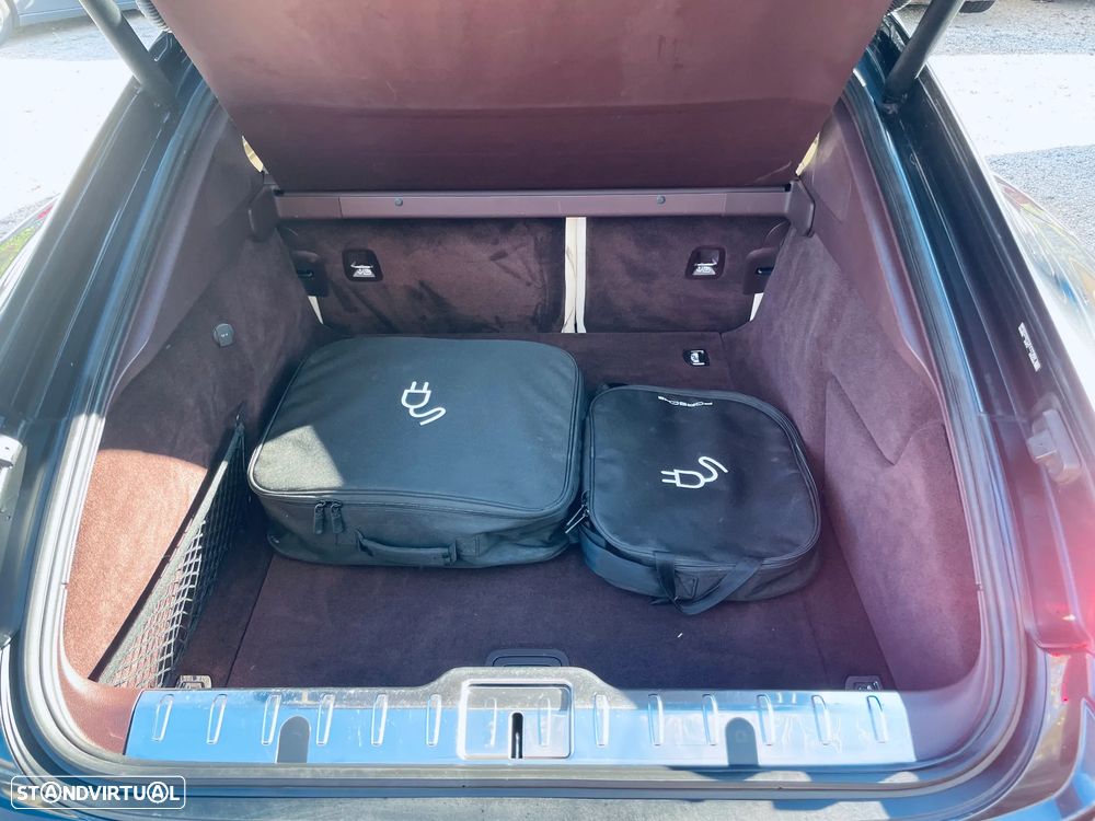 Porsche Panamera 4 E-Hybrid Platinum Edition - 27