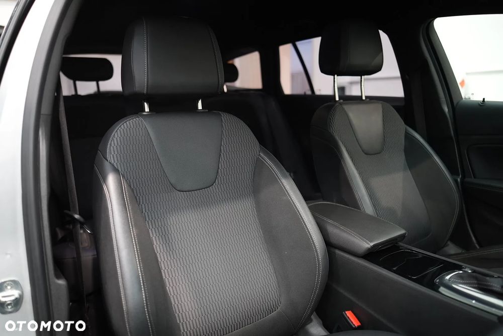 Opel Insignia - 25