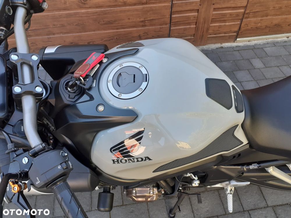 Honda CB - 30