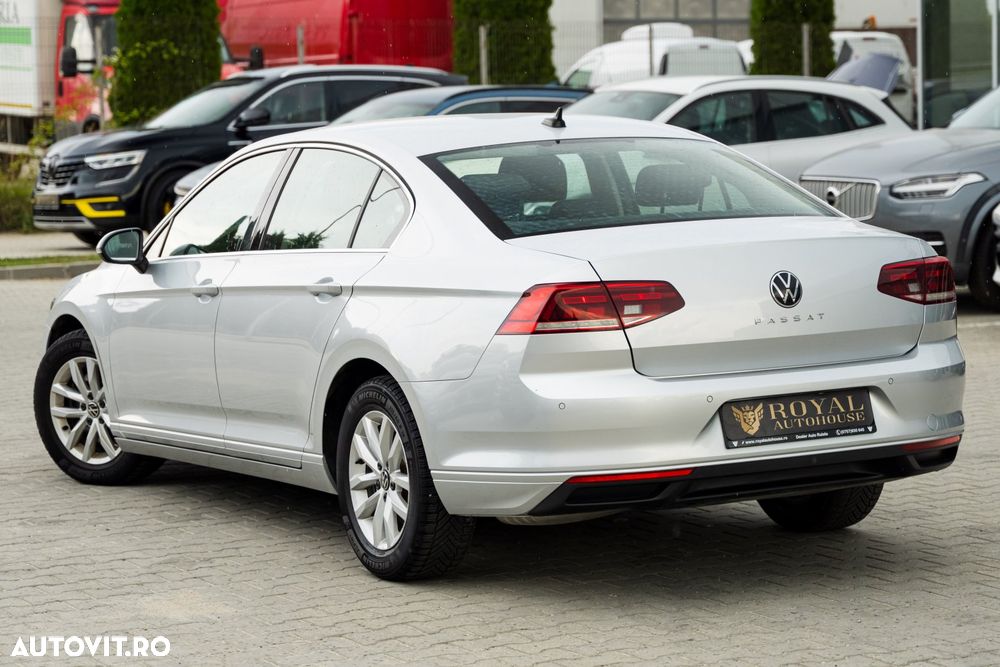 Volkswagen Passat 1.5 TSI OPF DSG Comfortline - 4