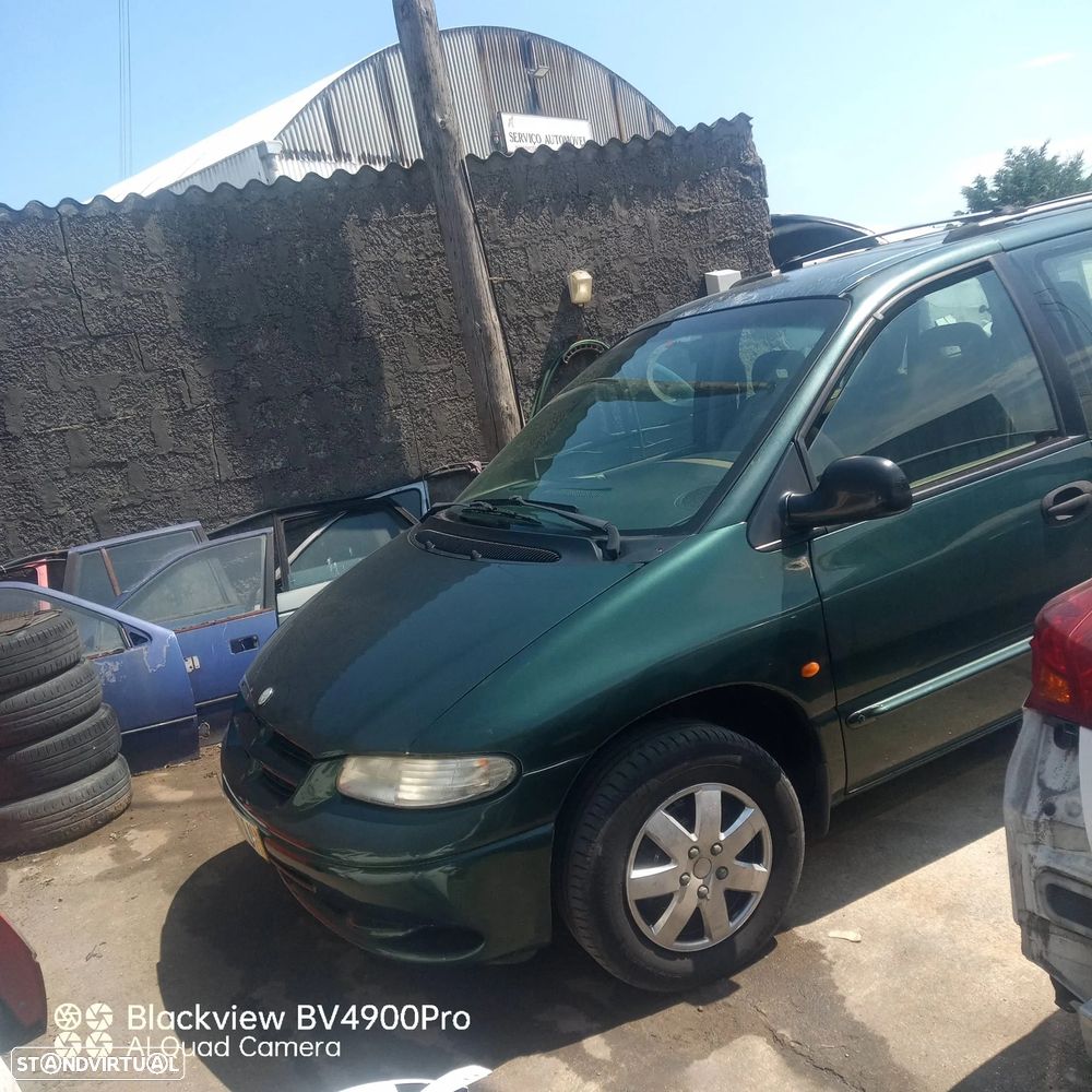 Chrysler Voyager 2.5 TD SE - 1