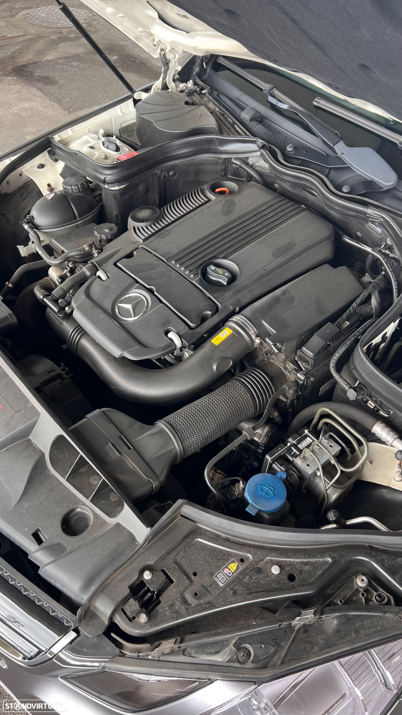 Mercedes-Benz E 250 CGi Avantgarde BE Auto - 37