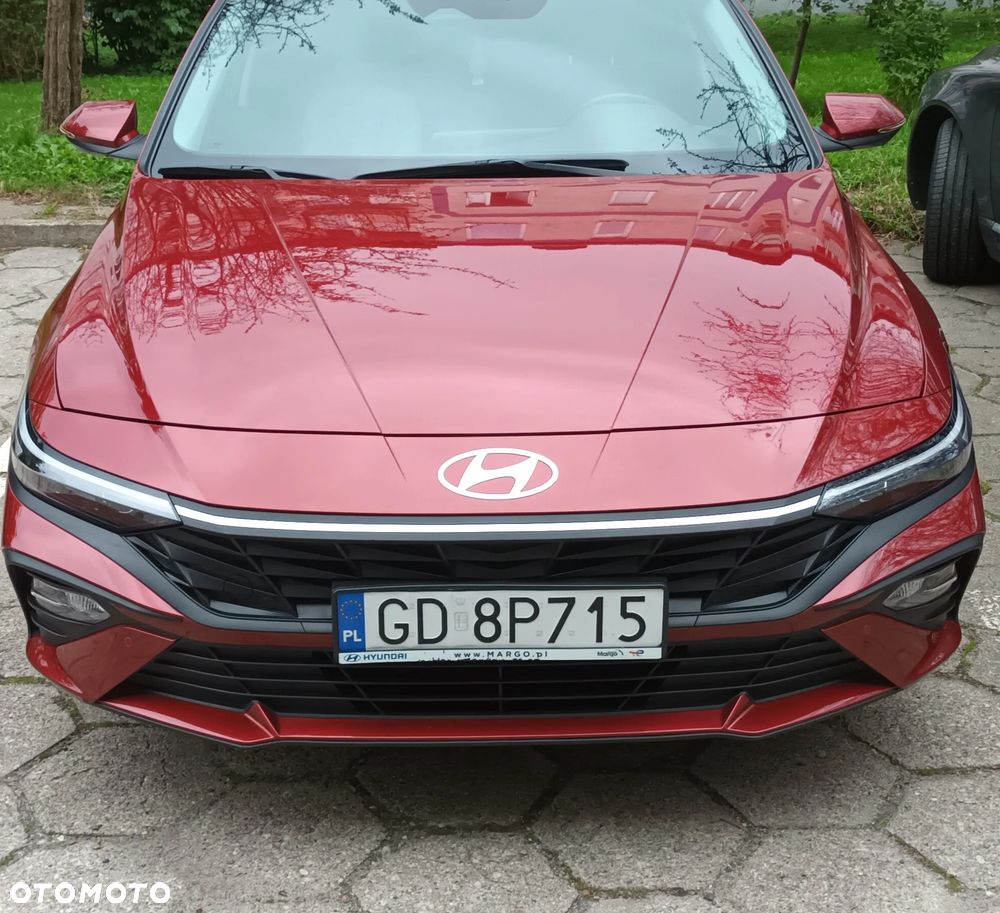 Hyundai Elantra - 2