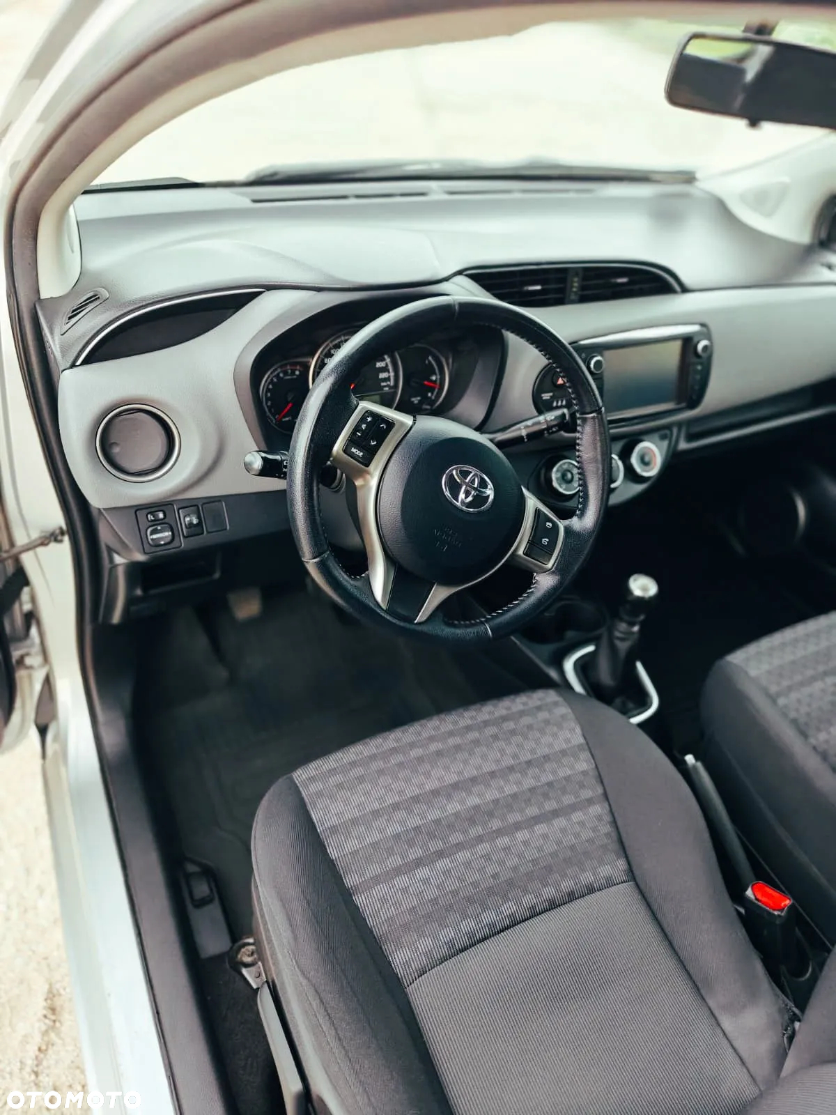 Toyota Yaris - 10