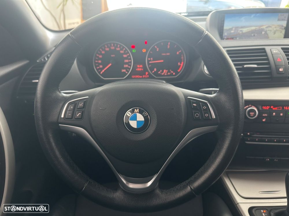 BMW 118 d Aut. Sport Line - 23