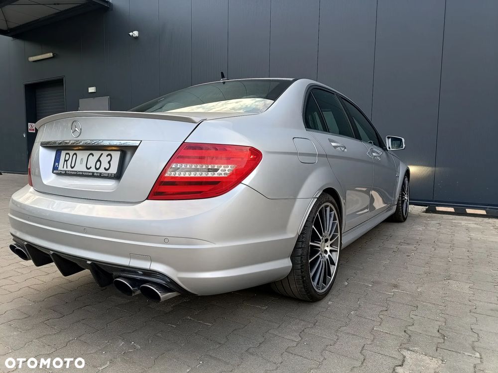 Mercedes-Benz Klasa C 63 AMG 7G-TRONIC Performance Plus SPORT EDITION - 16
