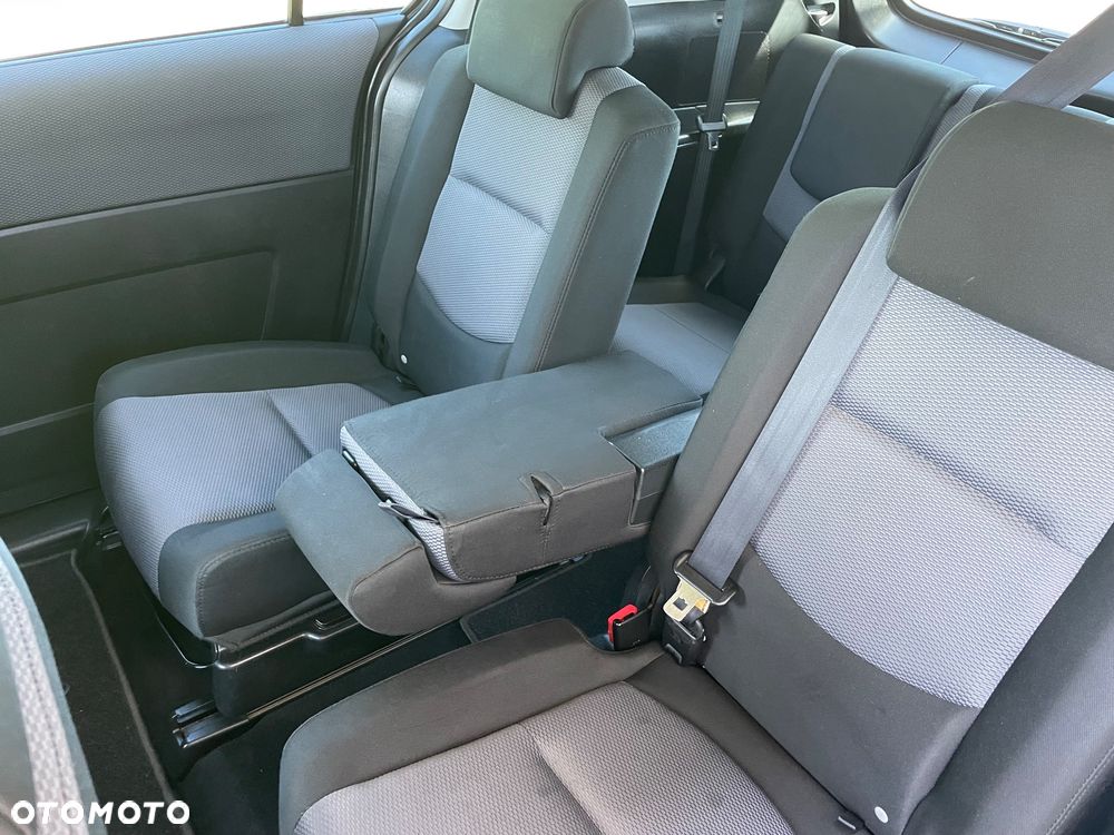 Mazda 5 - 21