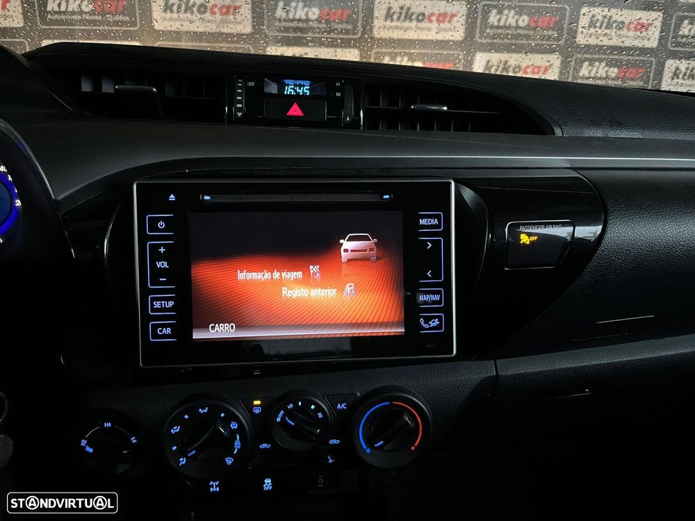 Toyota Hilux 2.4 D-4D 4WD CD Tracker S CA - 33