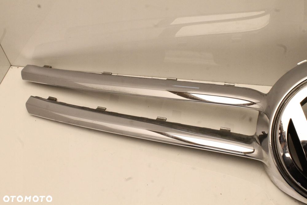 VW TOUAREG I LIFT GRILL ATRAPA CHROM ZNACZEK 7L6853668 # - 6