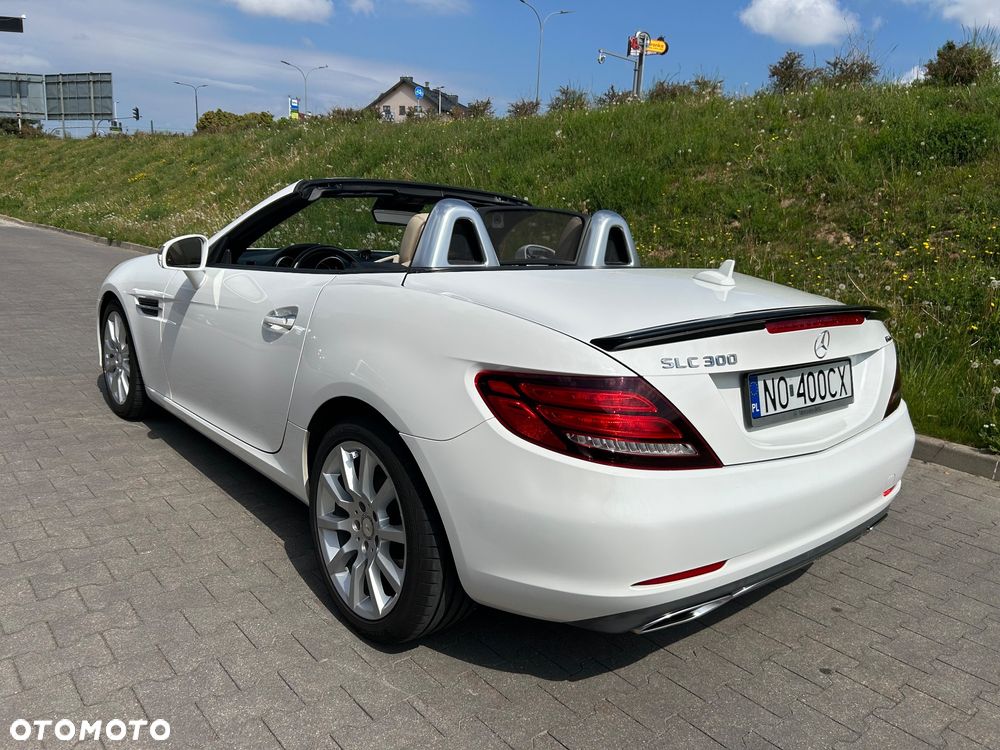 Mercedes-Benz SLC 300 9G-TRONIC - 11