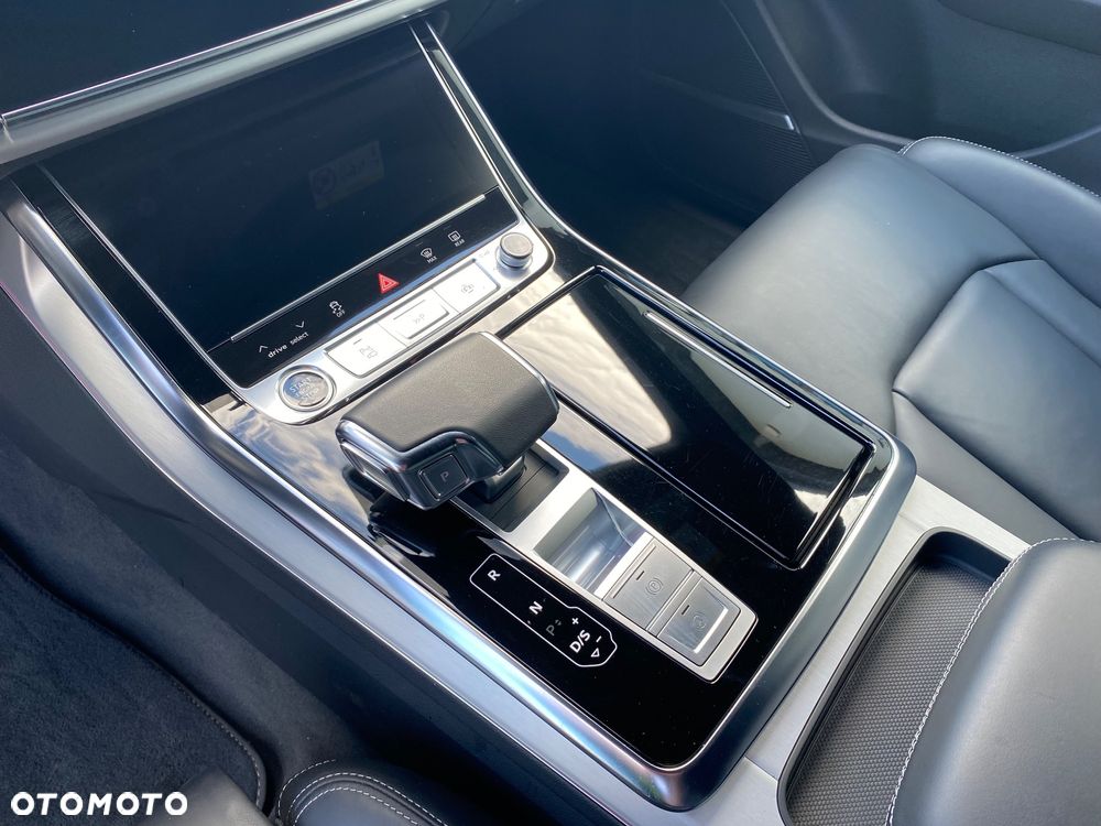 Audi Q8 55 TFSI quattro tiptronic - 27