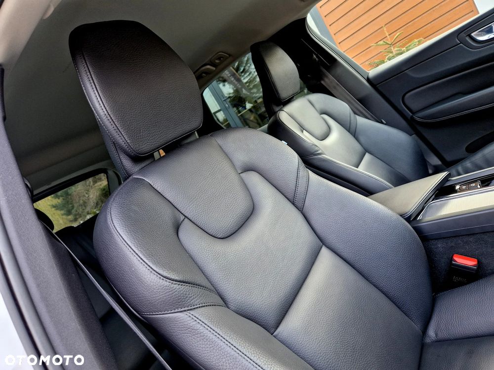 Volvo XC 60 B4 D Plus Bright - 17