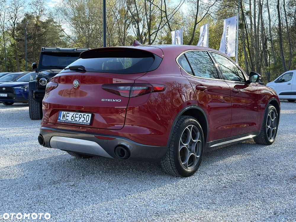 Alfa Romeo Stelvio 2.0 Turbo TI Q4 - 3
