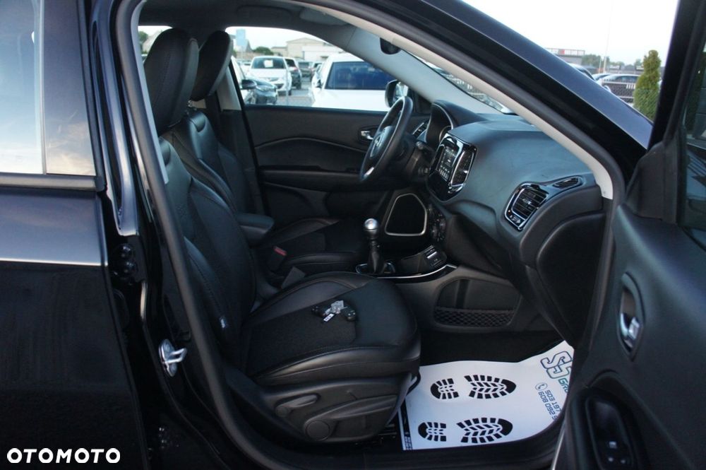 Jeep Compass - 16
