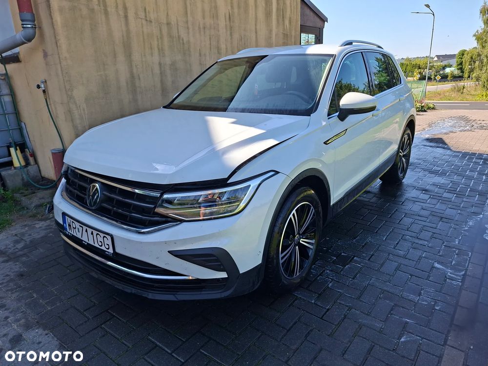 Volkswagen Tiguan ver-2-0-tdi-scr-life - 1