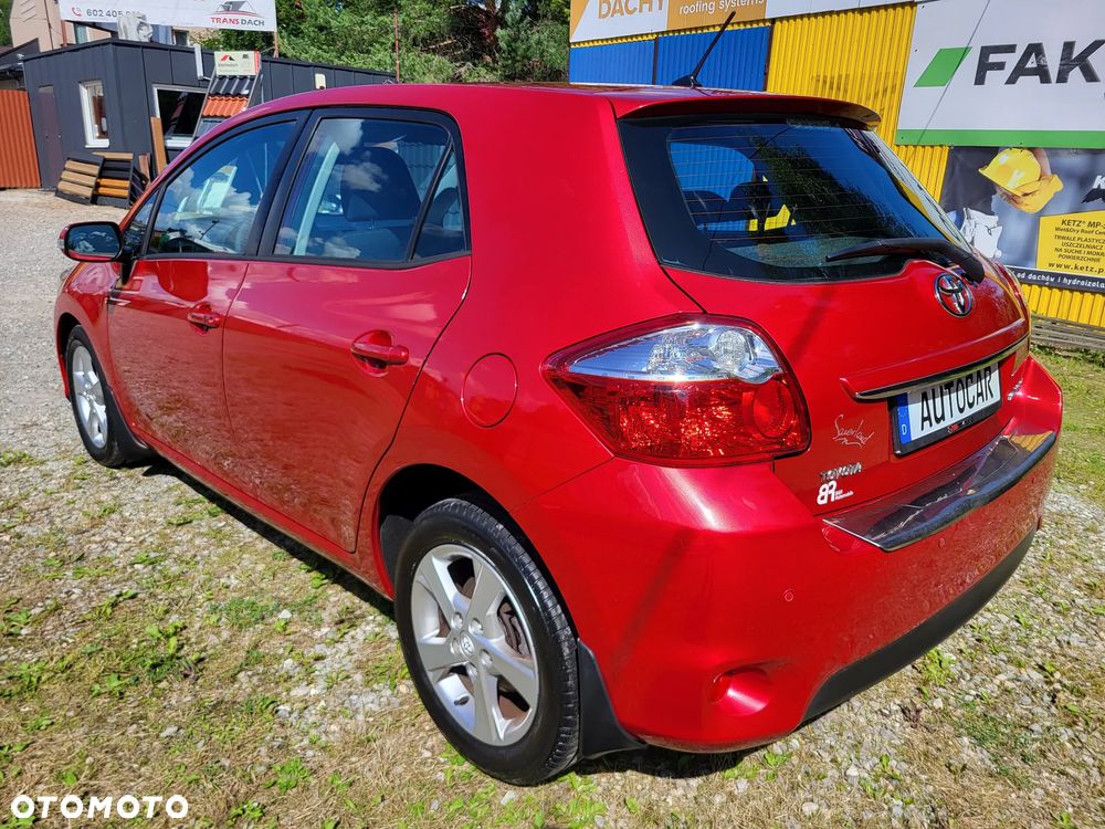 Toyota Auris 1.6 Valvematic Executive - 4