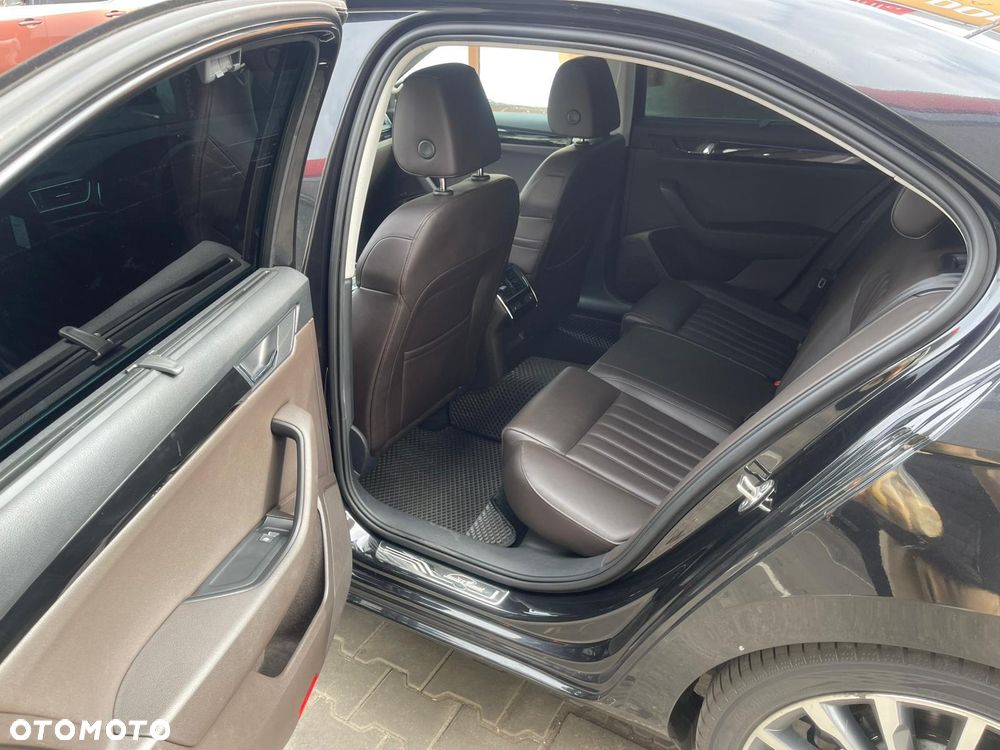 Skoda Superb 2.0 TDI SCR 4x4 Sportline DSG - 4