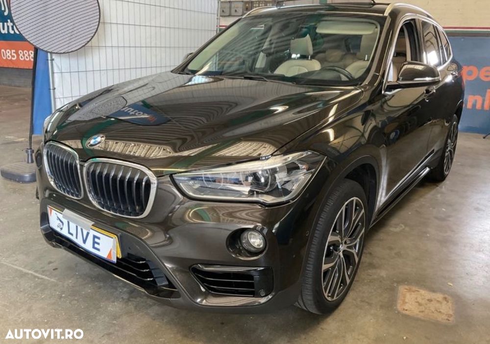 BMW X1 sDrive20i Aut. Sport Line - 4