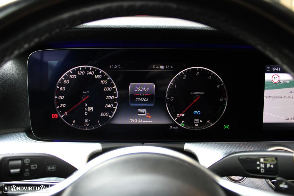 Mercedes-Benz E 300 de Exclusive Line - 34