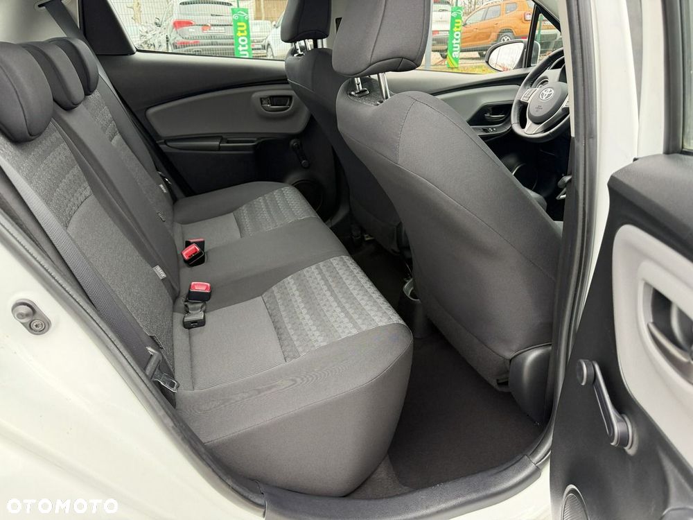Toyota Yaris - 32