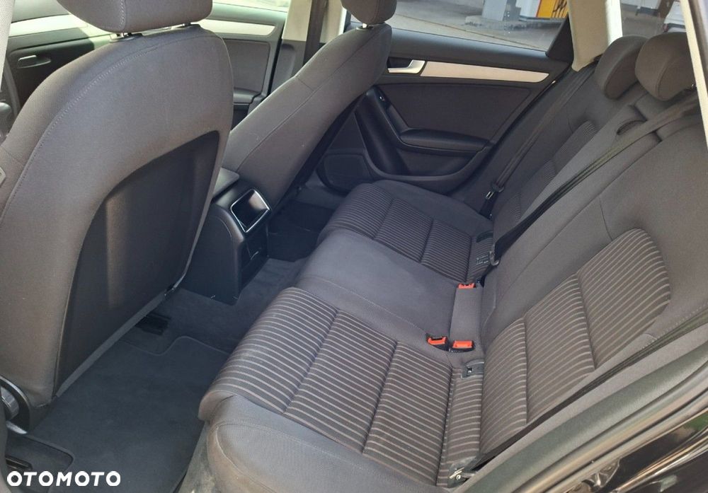Audi A4 Limousine - 16