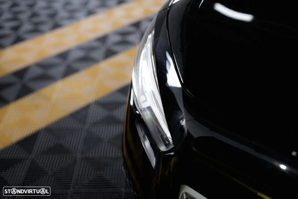 Mercedes-Benz GLA 180 d Business Solutions - 12