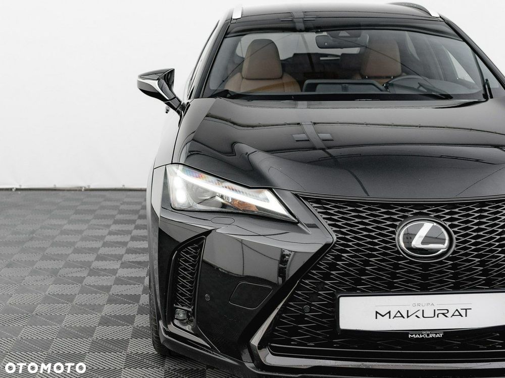 Lexus UX - 9