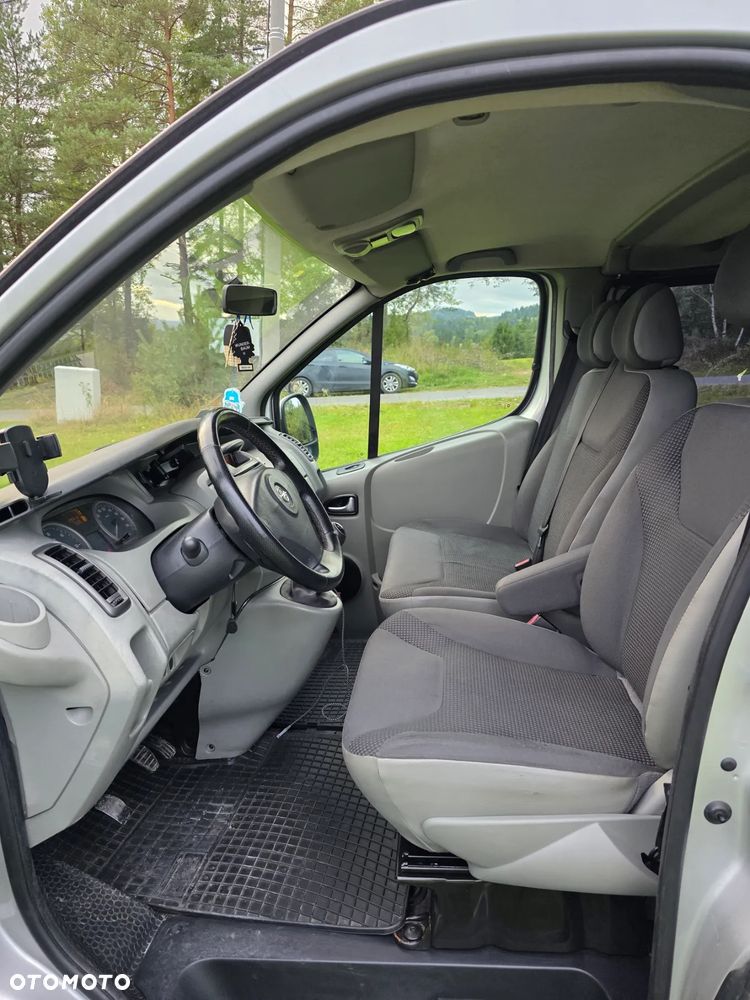 Opel Vivaro - 18