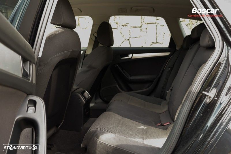 Audi A4 Avant 2.0 TDI Business Line Sport - 22