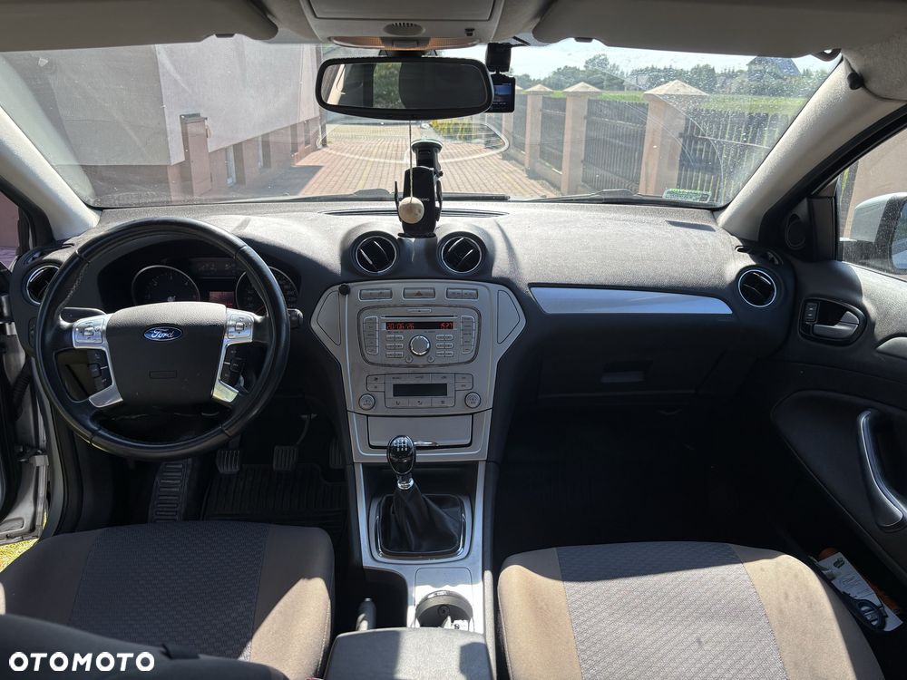 Ford Mondeo - 7
