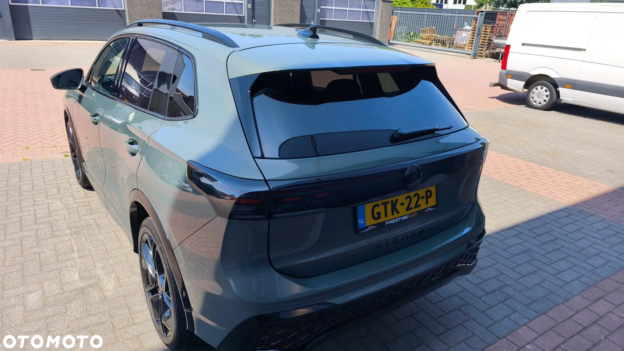 Volkswagen Tiguan 1.5 eTSI OPF DSG R-Line - 3
