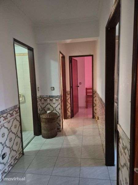 T2 em Mem Martins - Grande imagem: 2/7