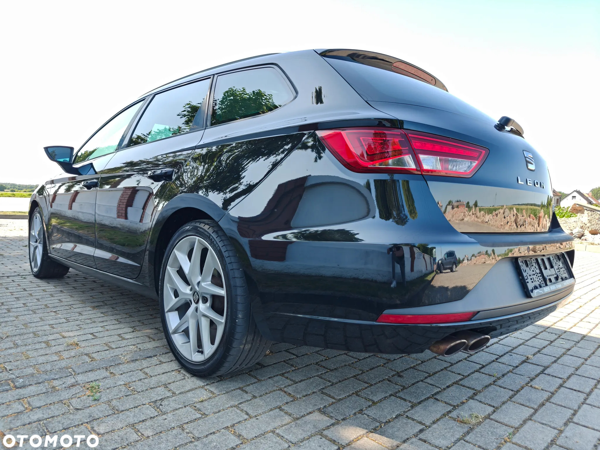 Seat Leon 2.0 TDI FR Black S&S - 12