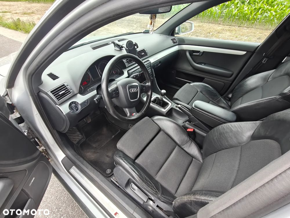 Audi A4 Avant 2.0 T FSI quattro - 7