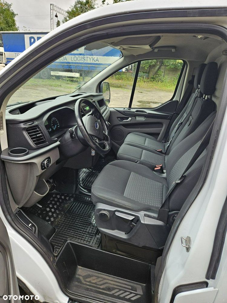 Ford Transit Custom - 11