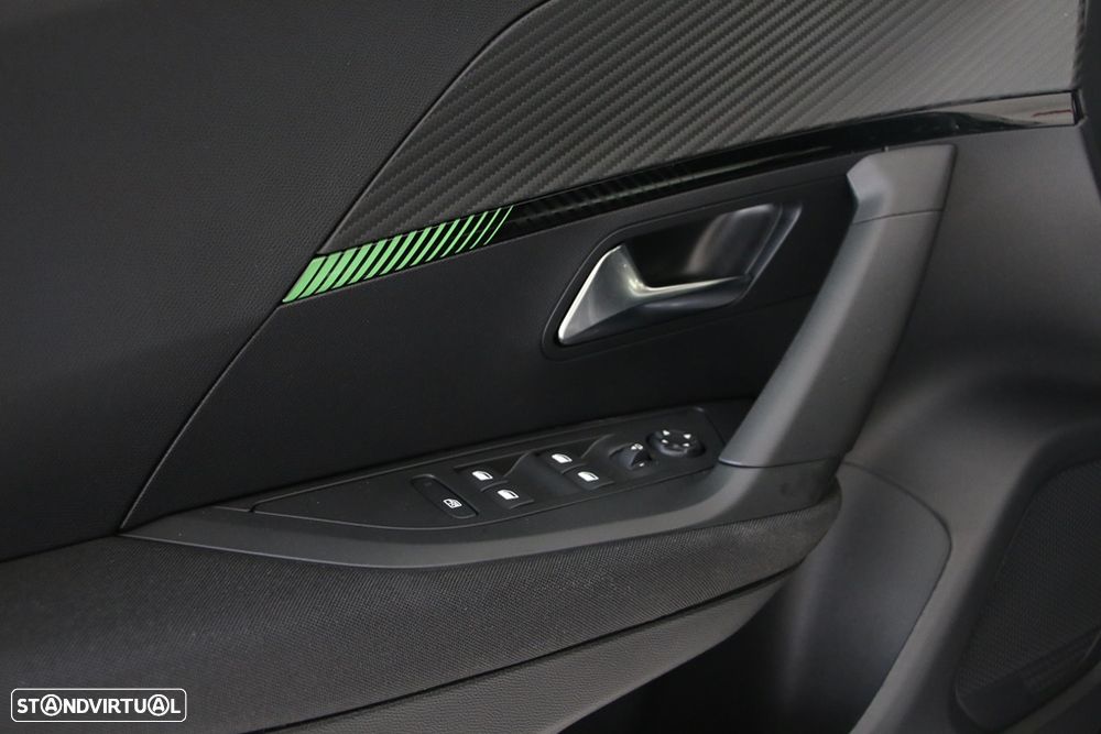 Peugeot 2008 1.2 PureTech Active - 17