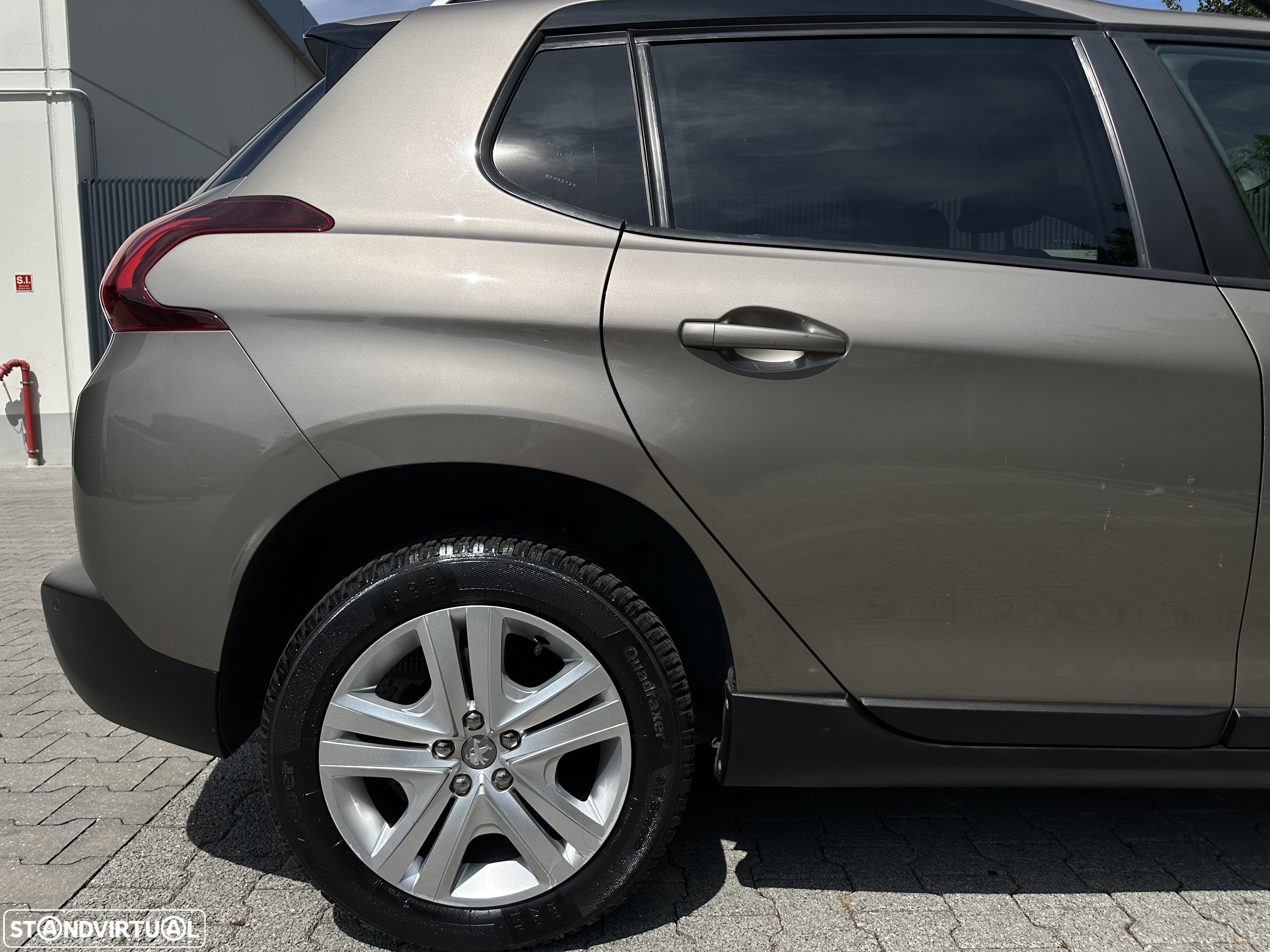 Peugeot 2008 PureTech 100 Style - 25