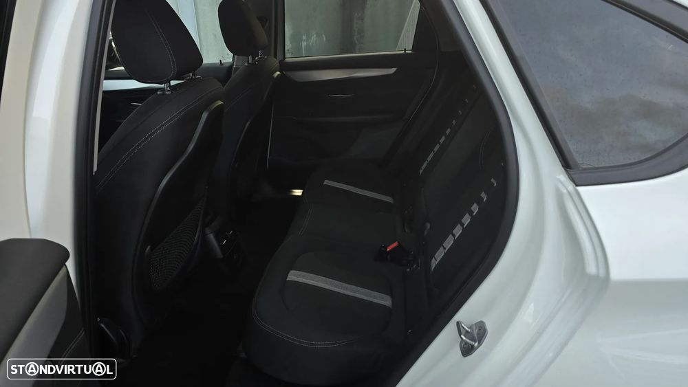 BMW 216 Active Tourer - 11
