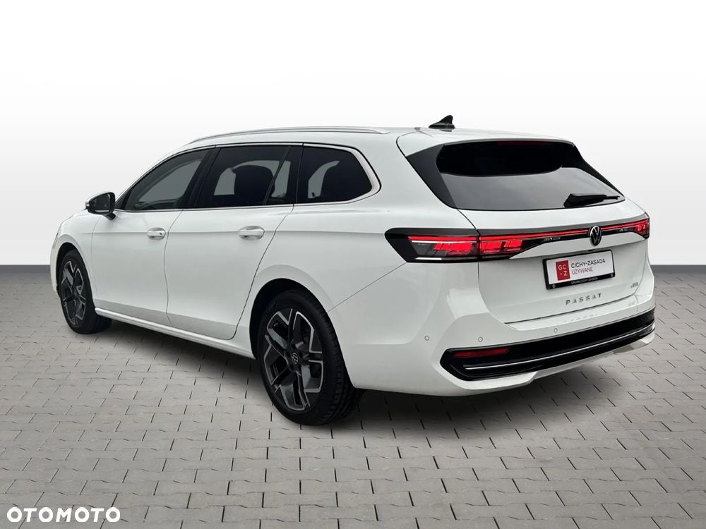 Volkswagen Passat 1.5 TSI EVO Elegance DSG - 3