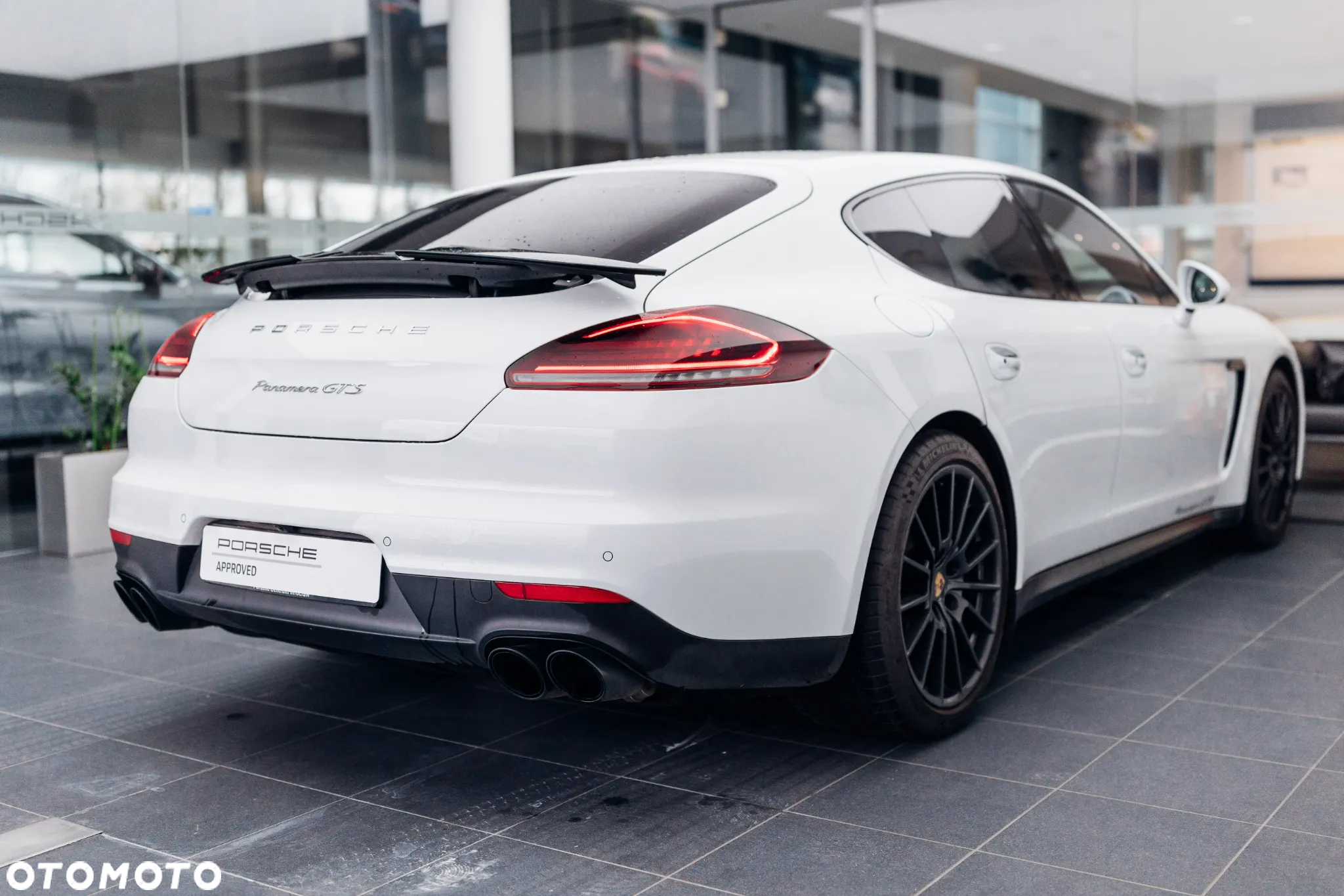 Porsche Panamera GTS - 10