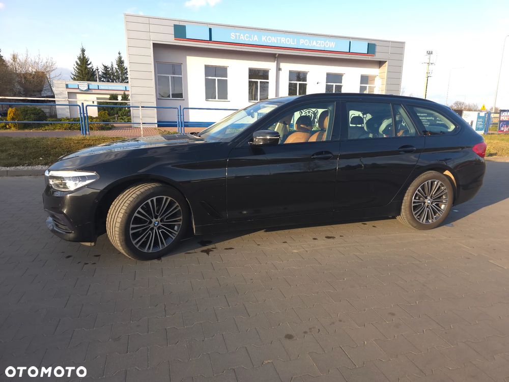 BMW Seria 5 520d xDrive Sport Line sport - 12